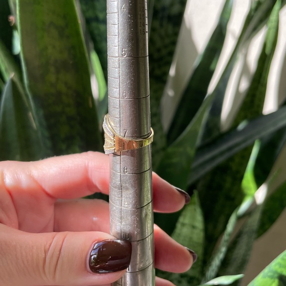 14K gold CZ ring - Picture 10 of 12